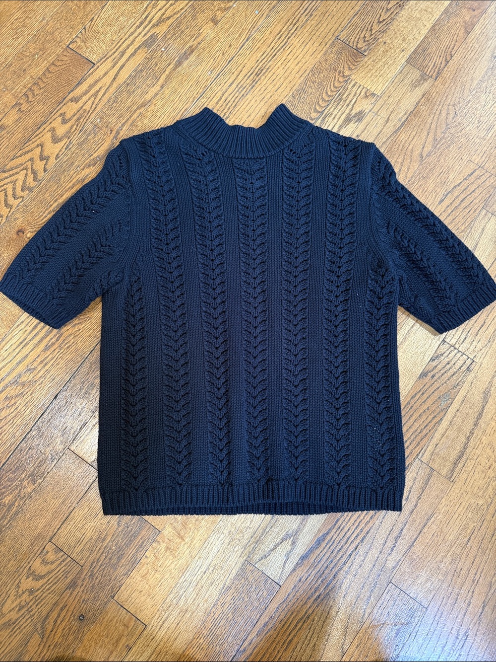 Gap Women’s Short-Sleeve Cable Knit Sweater - Black